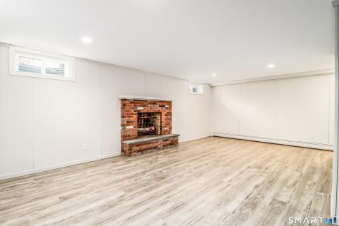 408 Hut Hill Road Bridgewater CT 06752