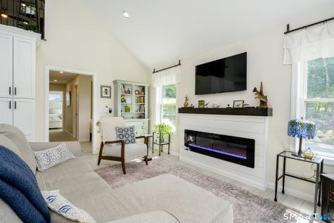 4 Oak Drive Woodstock CT 06281