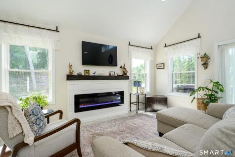 4 Oak Drive Woodstock CT 06281
