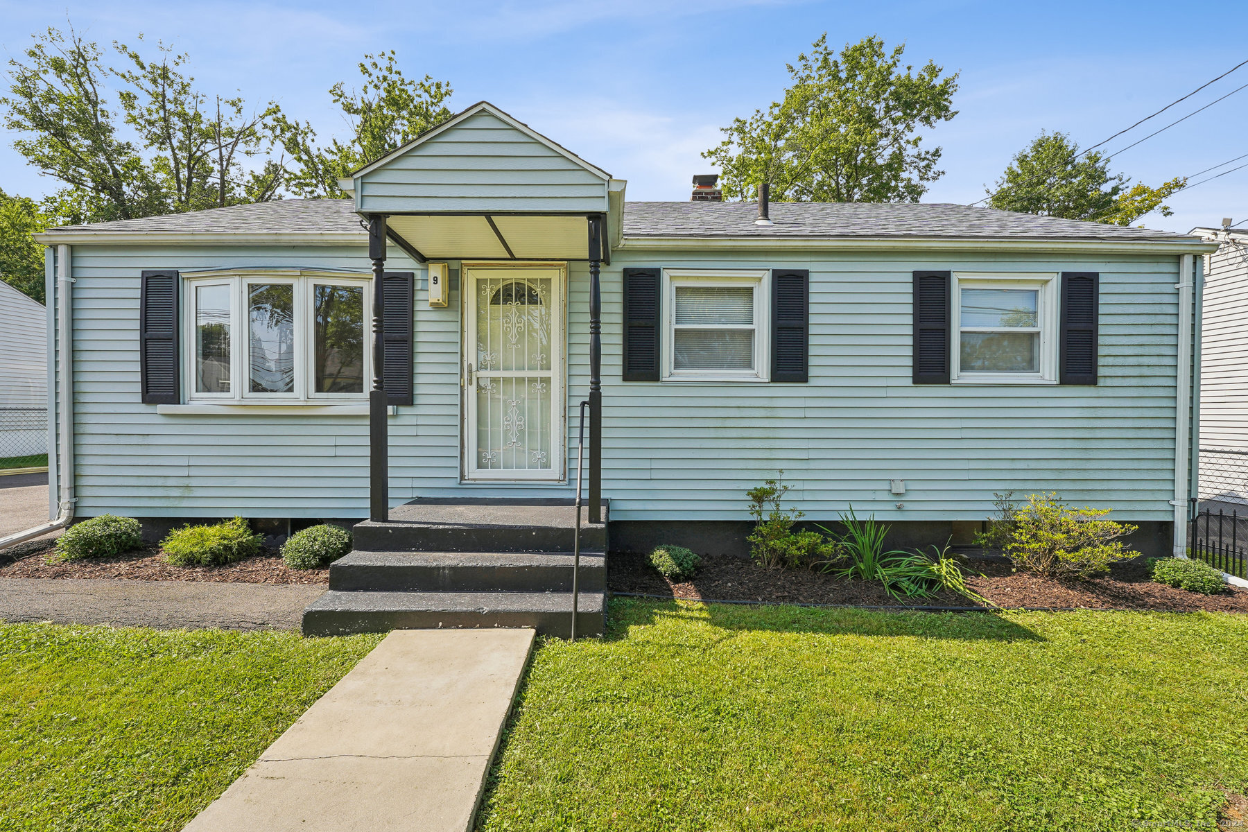 9 Ellington Street Hartford CT 06106
