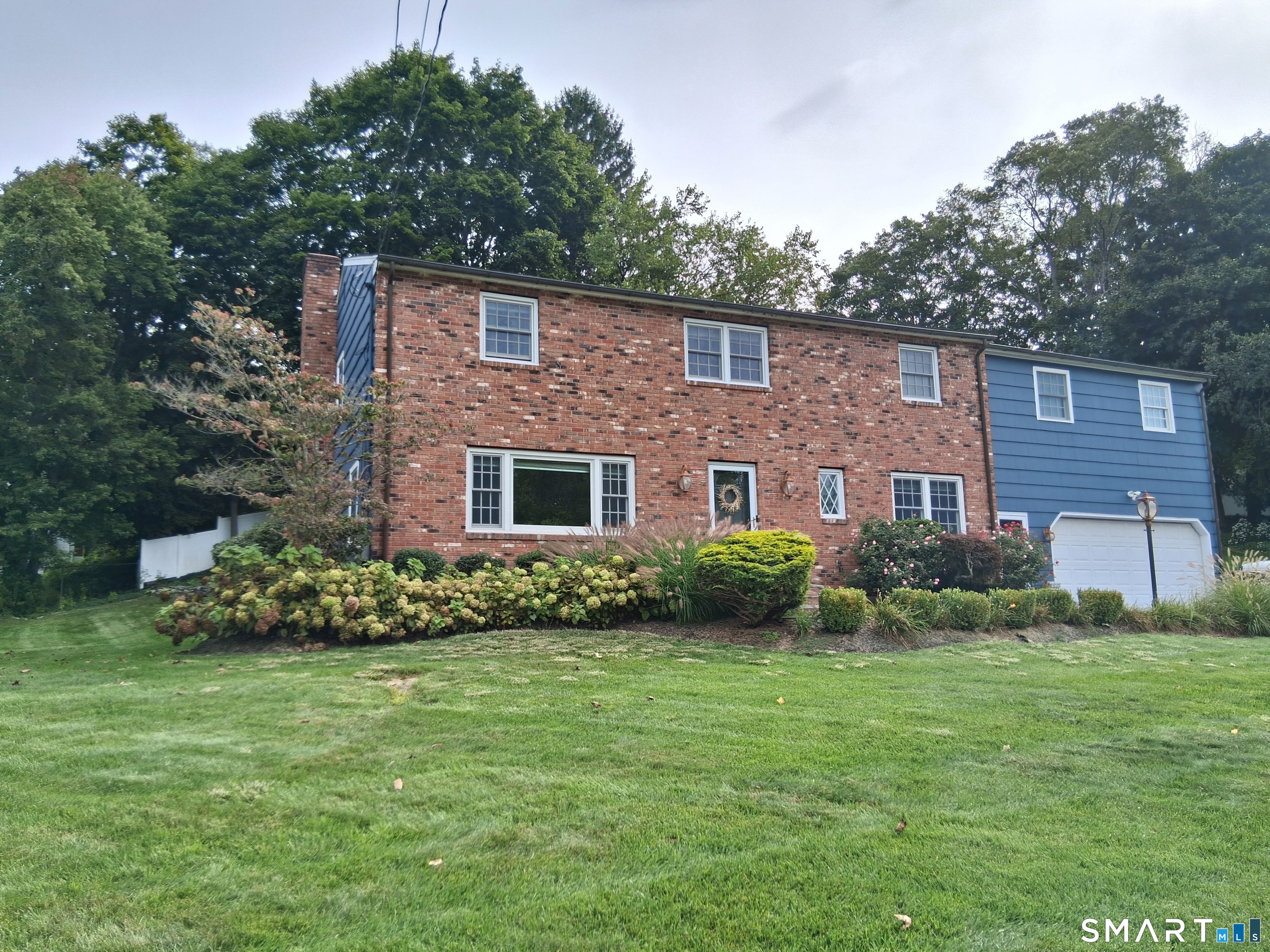 Hamden CT, 100 Rolling Ridge Road