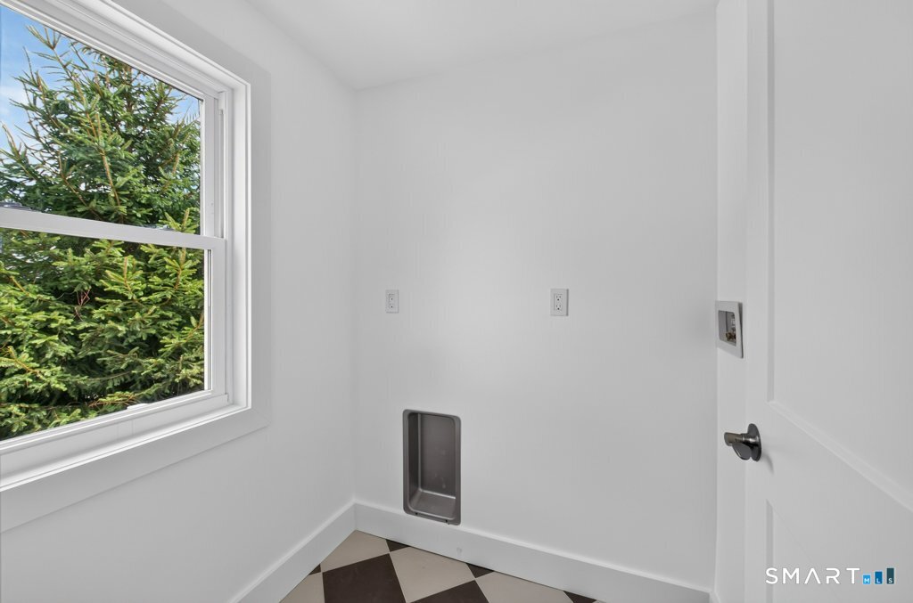 741 Old Stratfield Road Fairfield CT 06825