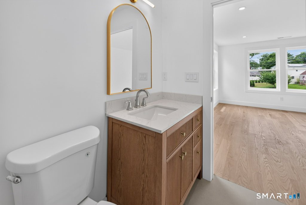 741 Old Stratfield Road Fairfield CT 06825