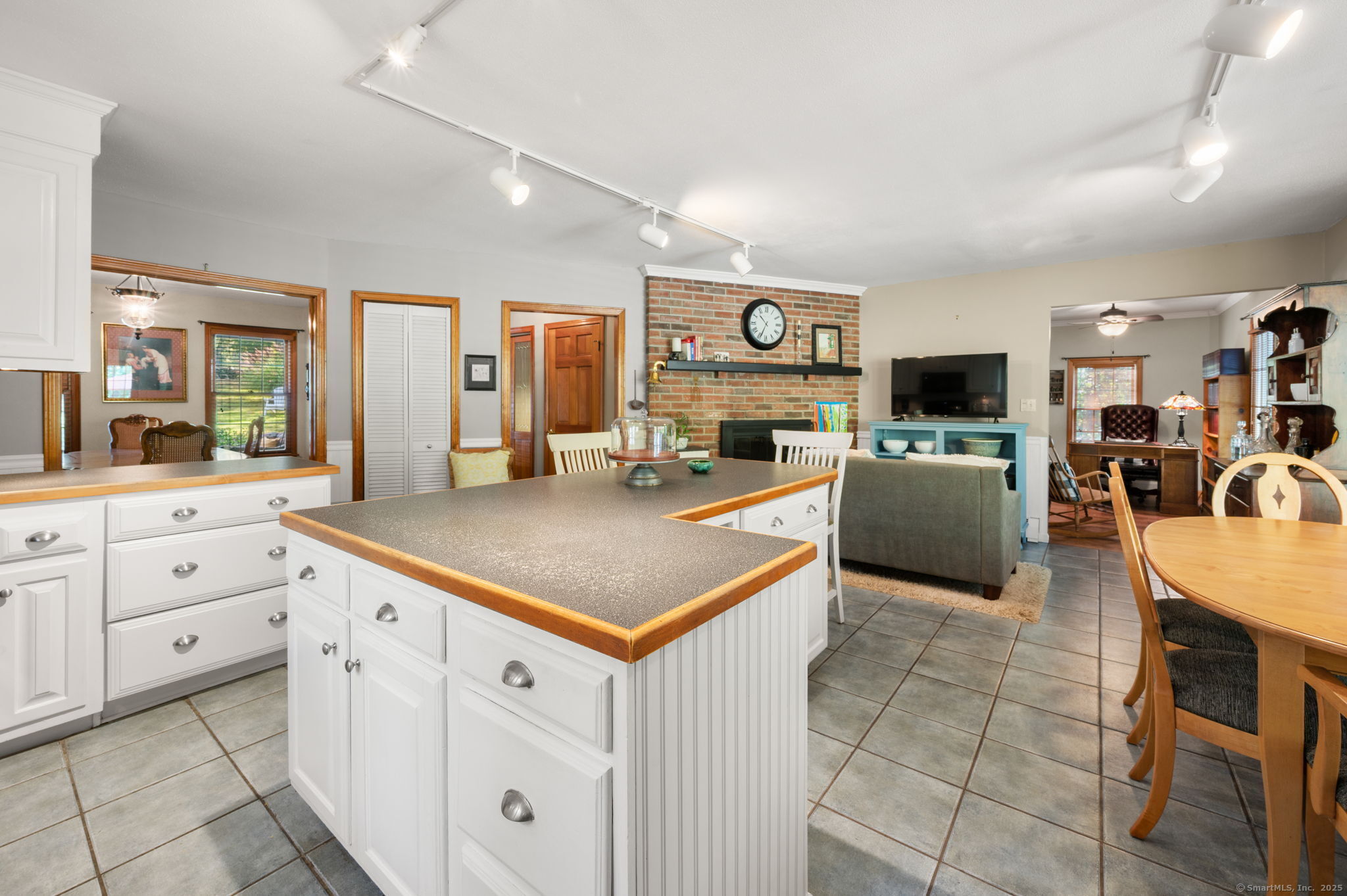 383 Lathrop Road Plainfield CT 06374