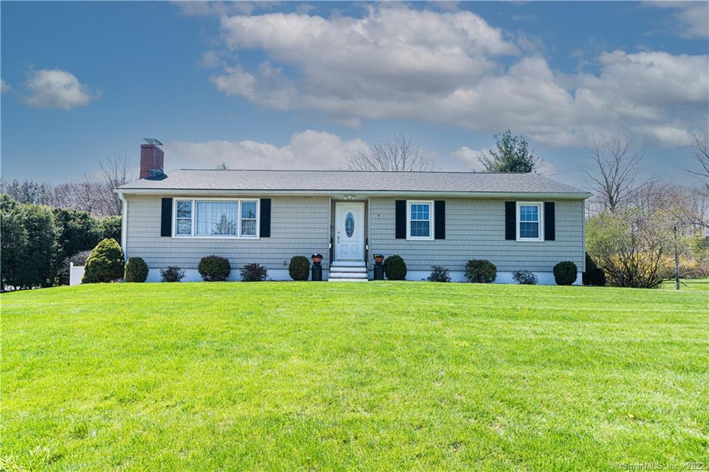 7 Warwick Road Watertown CT 06795