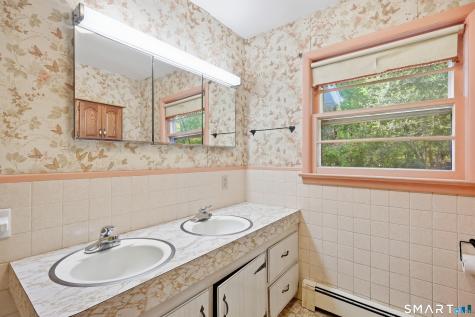 1 Knollwood Lane New Fairfield CT 06812