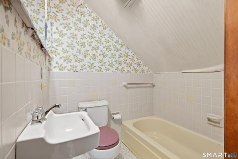 1 Knollwood Lane New Fairfield CT 06812