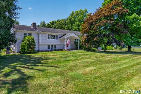 16 Williamsburg Drive Orange CT 06477
