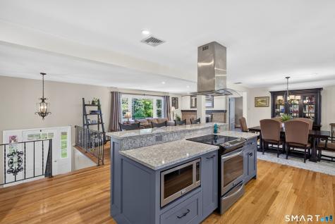 16 Williamsburg Drive Orange CT 06477
