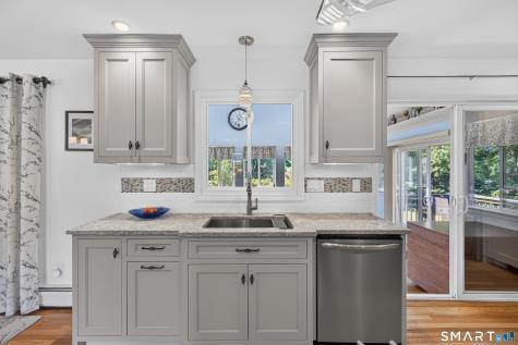 16 Williamsburg Drive Orange CT 06477