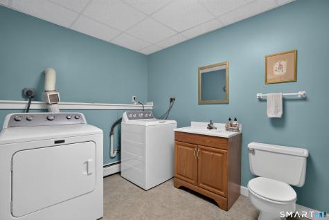 16 Williamsburg Drive Orange CT 06477