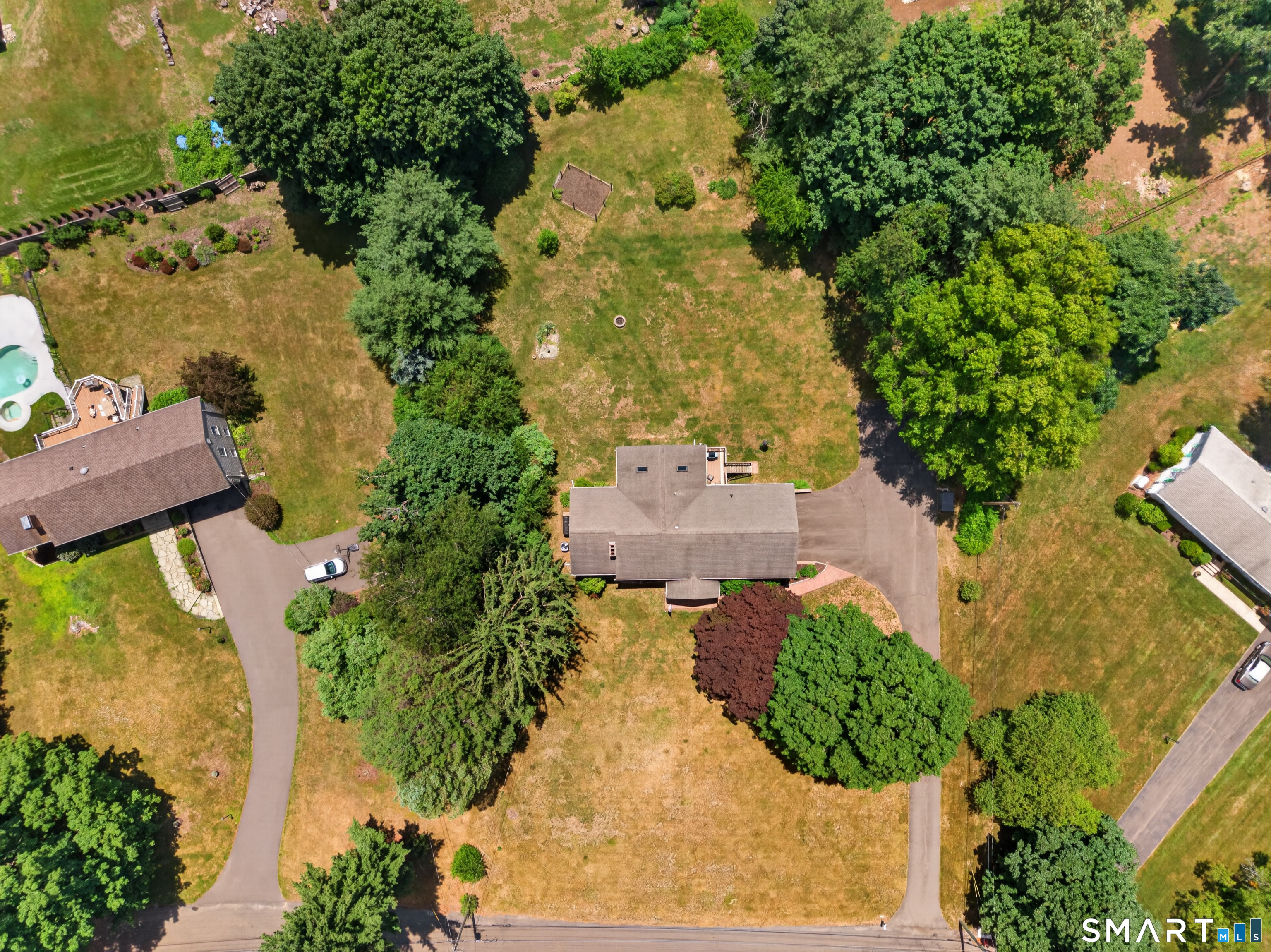 16 Williamsburg Drive Orange CT 06477