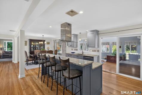 16 Williamsburg Drive Orange CT 06477