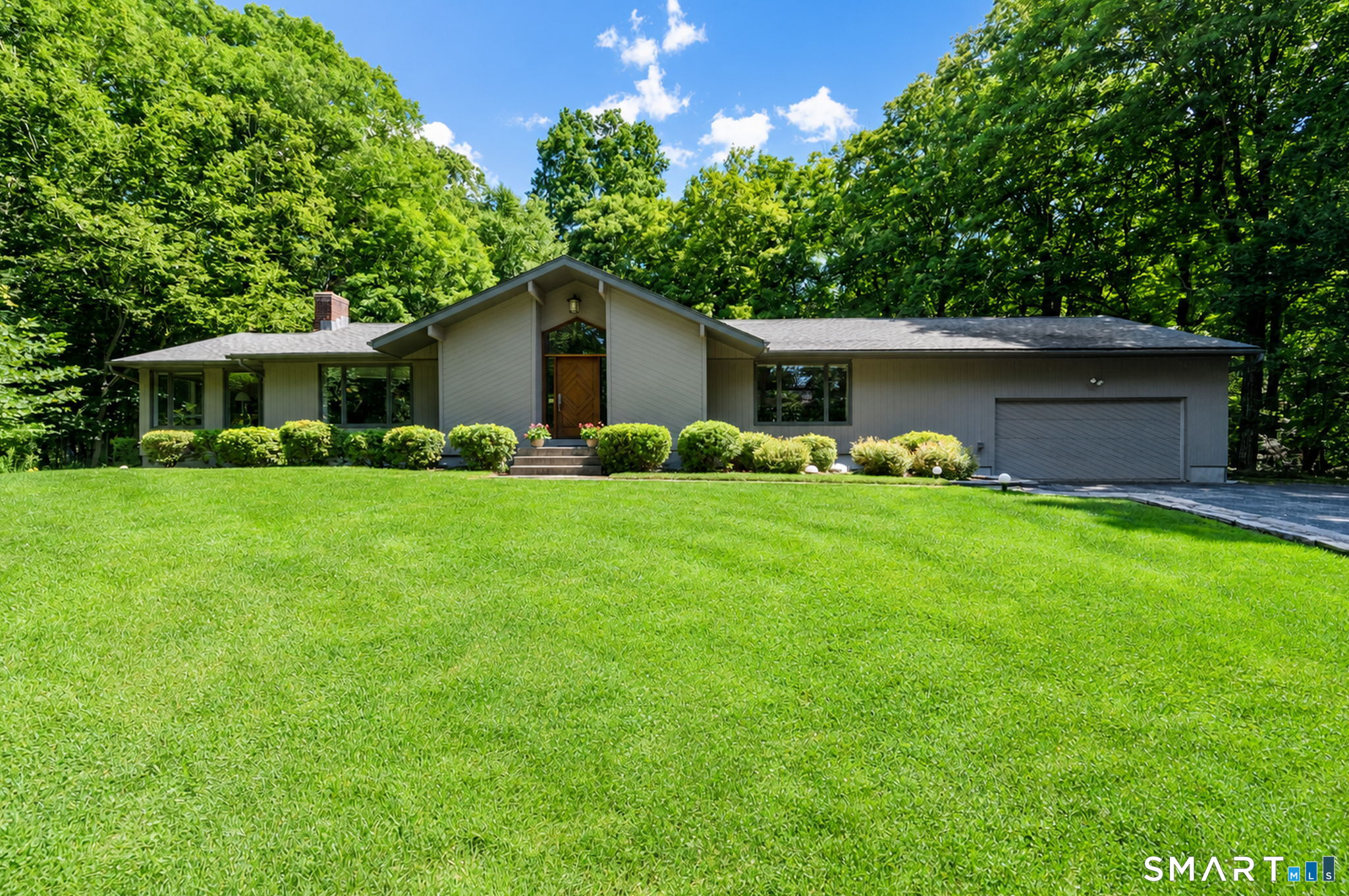 182F Ives Street Hamden CT 06518