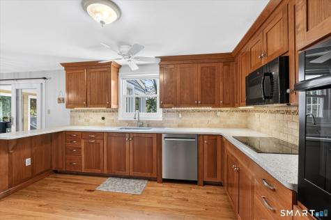 5 Parsons Drive Simsbury CT 06070