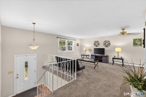 5 Parsons Drive Simsbury CT 06070
