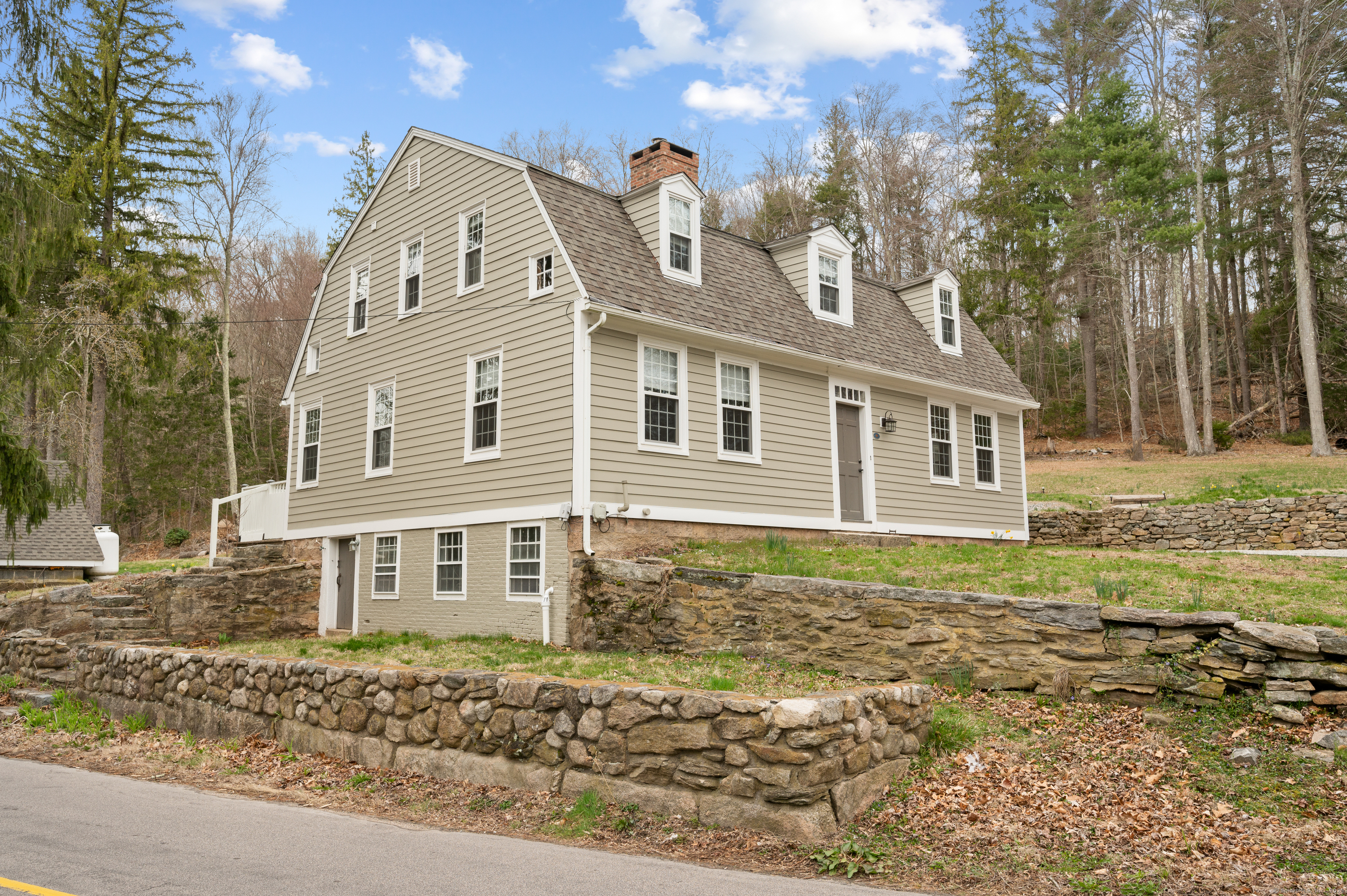 1040 Long Cove Road Ledyard CT 06335