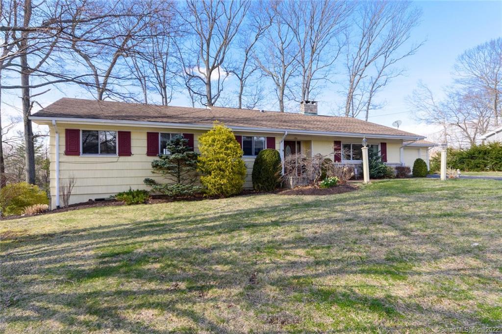 200 Twin Oaks Terrace Stratford CT 06614