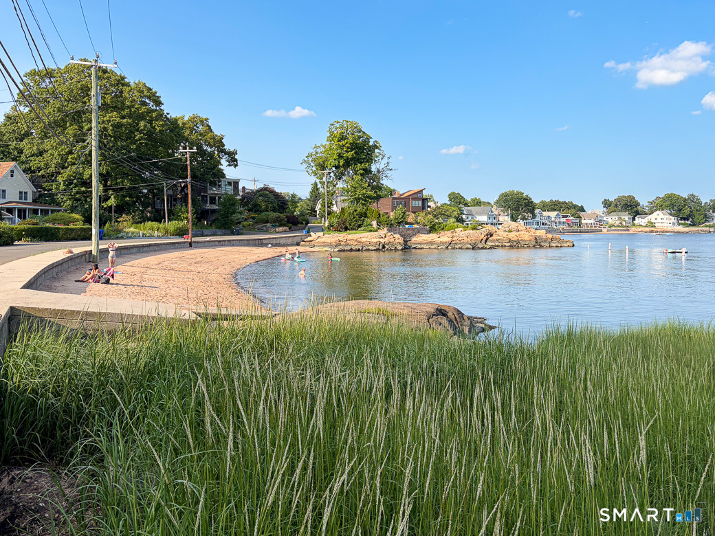 16 Highland Avenue Branford CT 06405