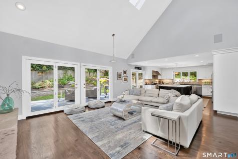 51 Oakengates Avon CT 06001