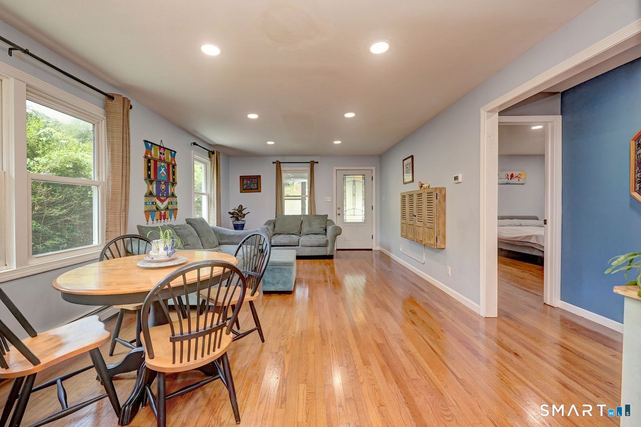 20 Highland Avenue Woodbridge CT 06525