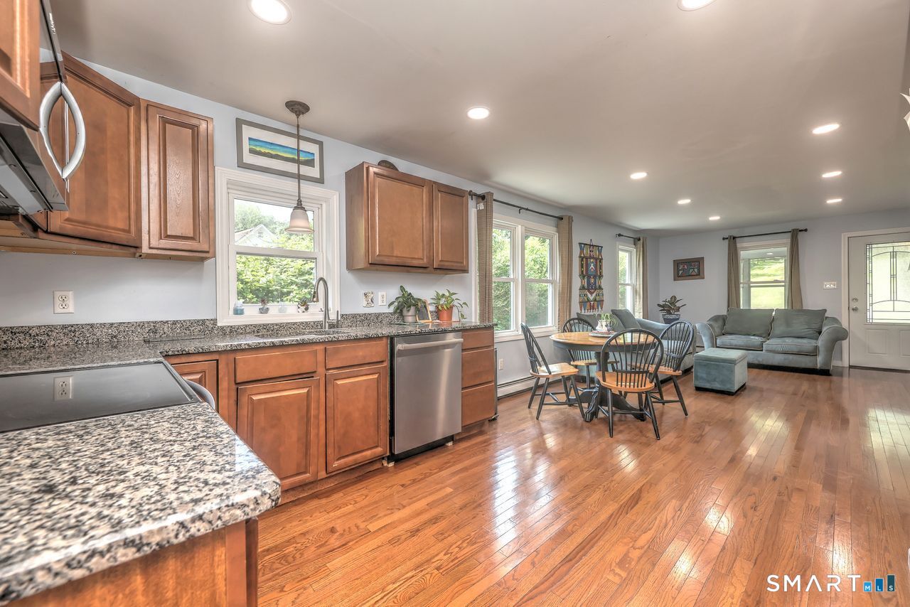 20 Highland Avenue Woodbridge CT 06525
