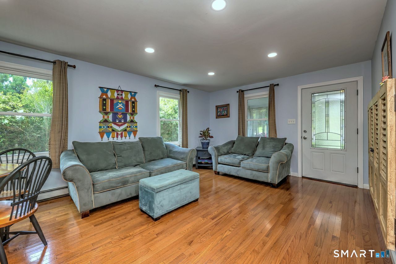 20 Highland Avenue Woodbridge CT 06525