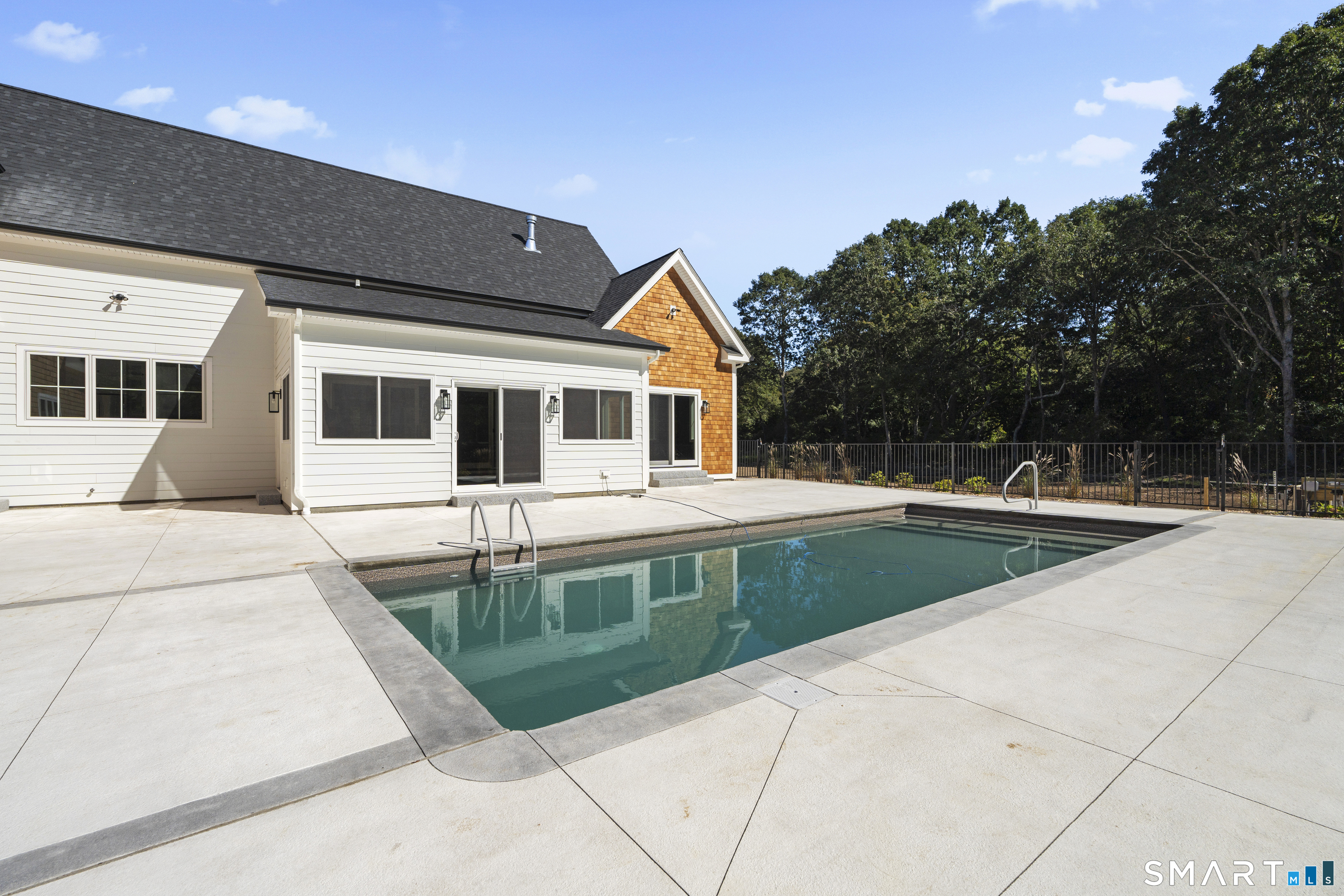 23-1 Heritage Road East Lyme CT 06333