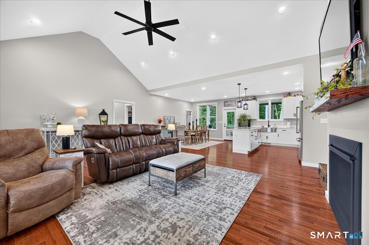 4 Newberry Street Haddam CT 06441