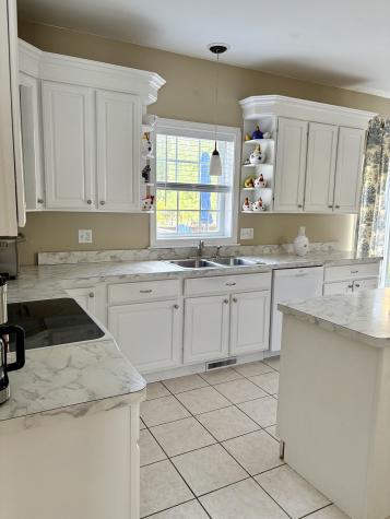 9 Bonny Lane Clinton CT 06413