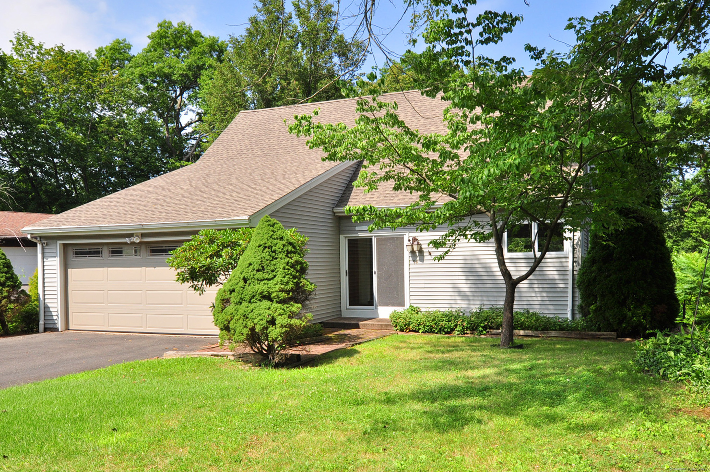 94 Clubhouse Road Windsor CT 06095