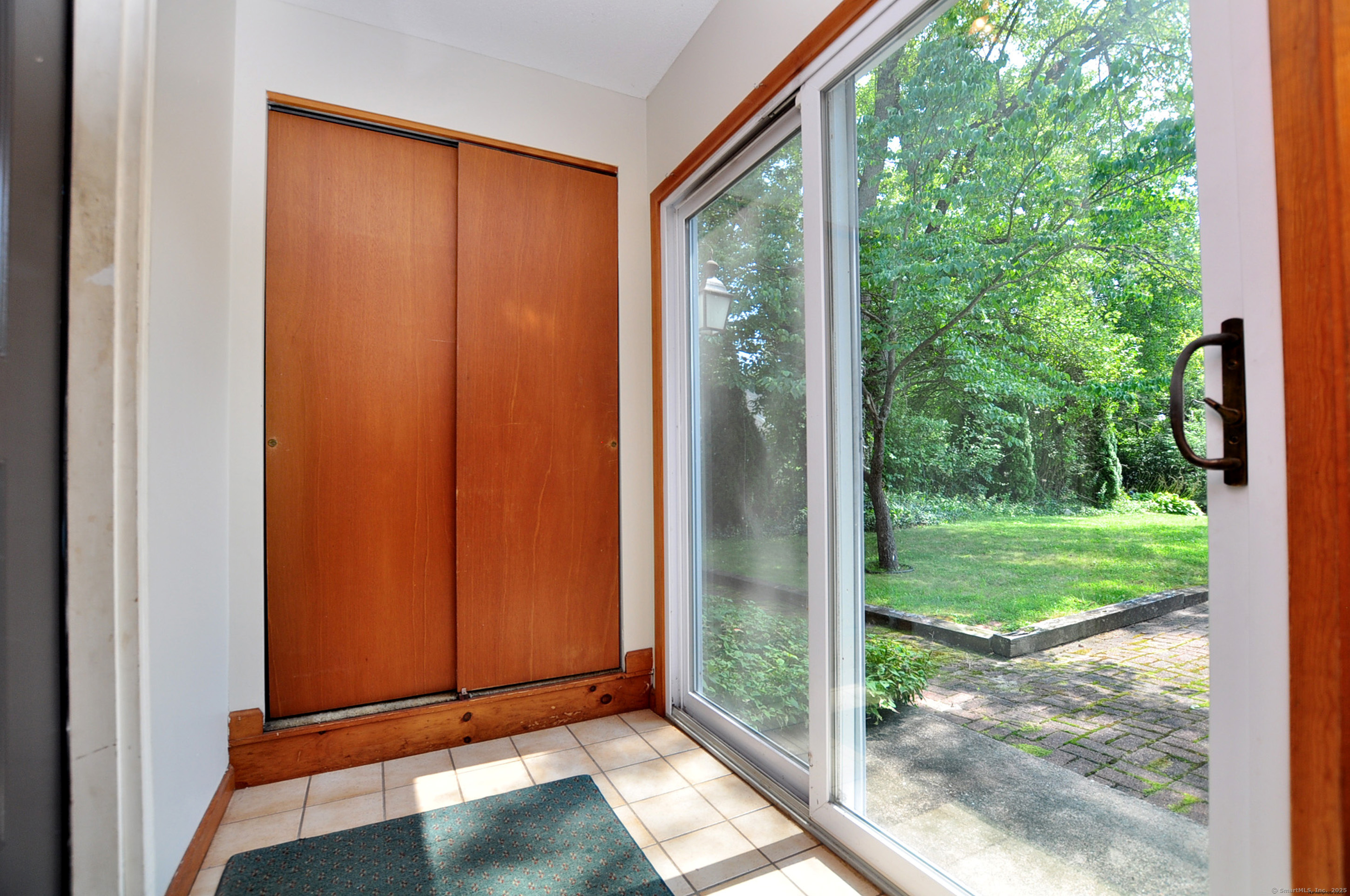 94 Clubhouse Road Windsor CT 06095