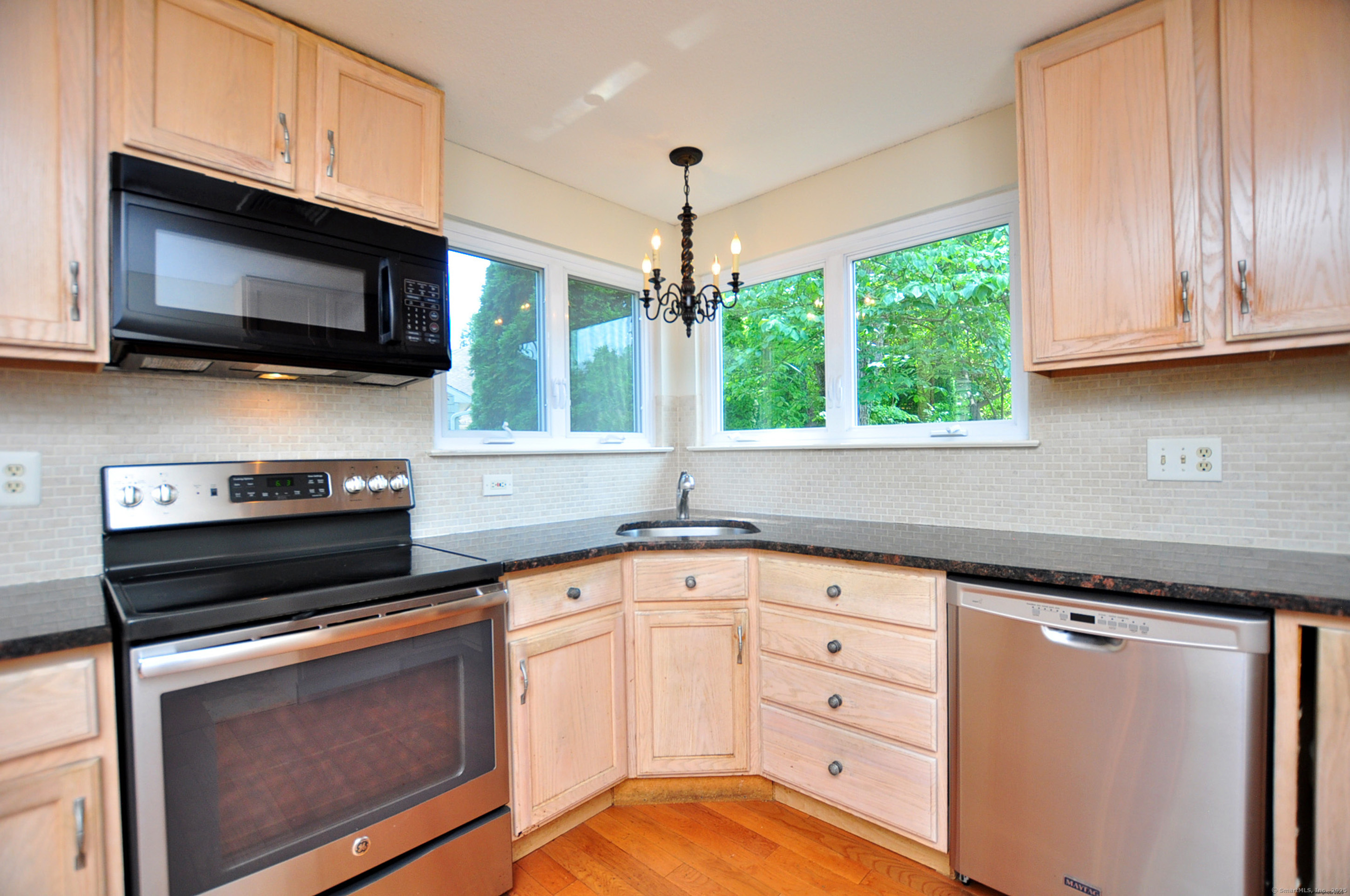 94 Clubhouse Road Windsor CT 06095