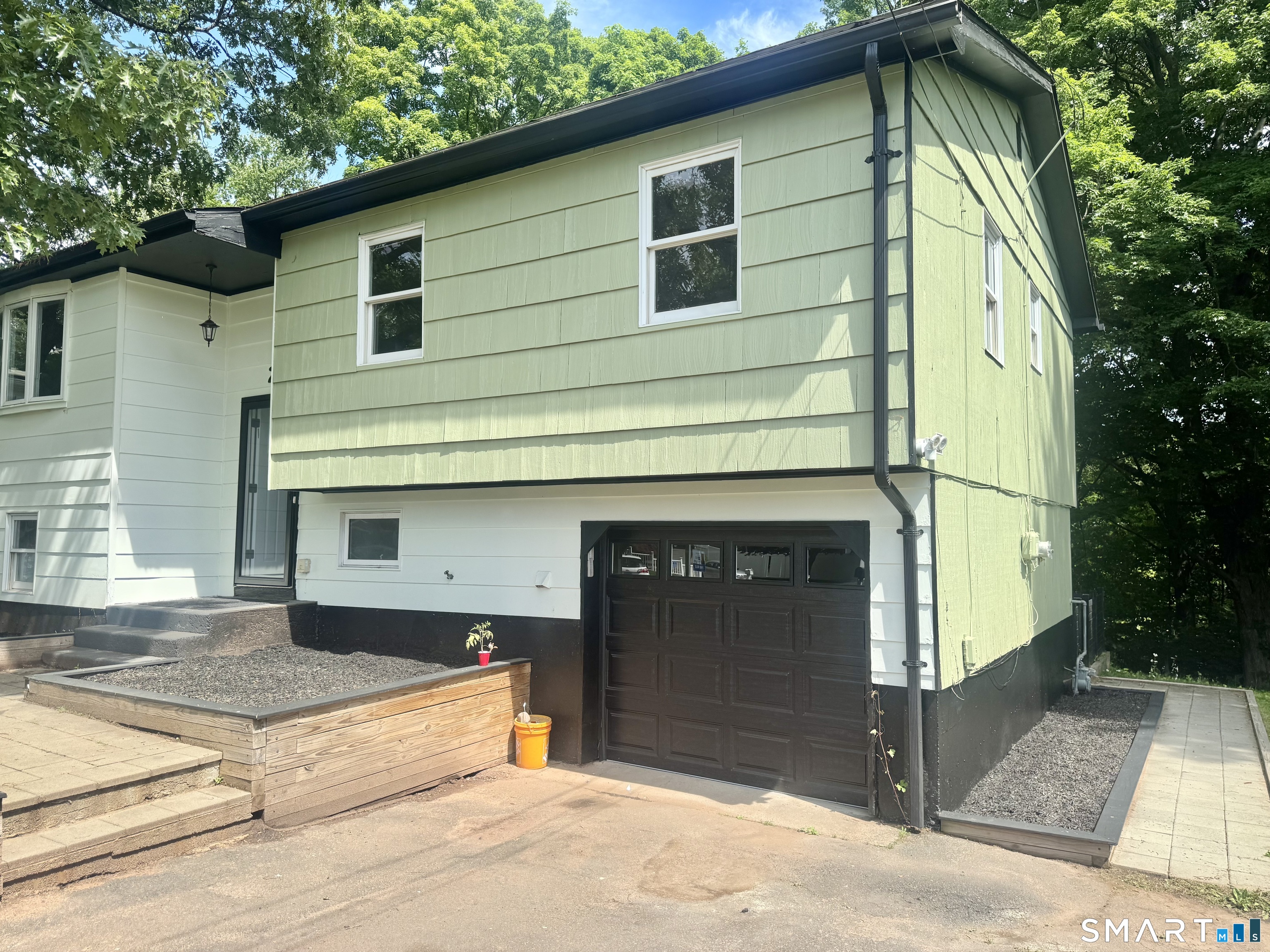 2 Heather Road Hamden CT 06518