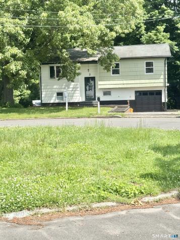 2 Heather Road Hamden CT 06518