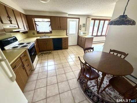 1130-R Blue Hills Avenue Bloomfield CT 06002