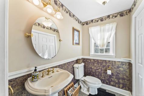 2 Sutherland Drive Newtown CT 06482