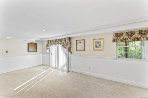 2 Sutherland Drive Newtown CT 06482