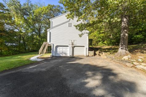 2 Sutherland Drive Newtown CT 06482