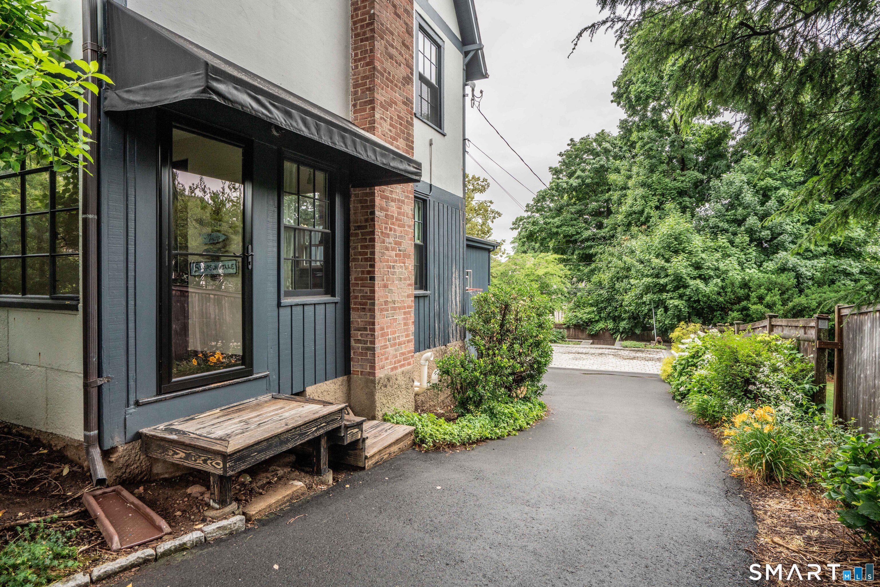 59 West Hill Drive West Hartford CT 06119