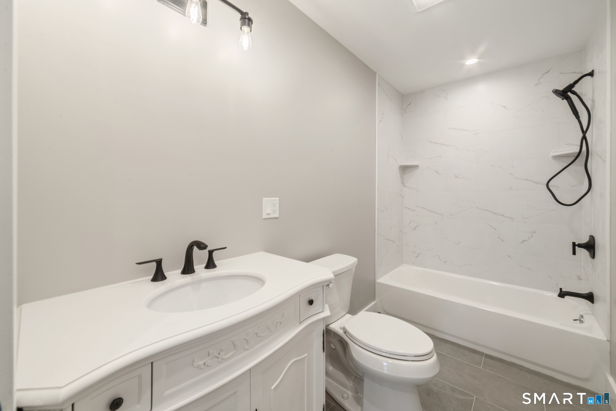 104 Eastfield Road Waterbury CT 06708