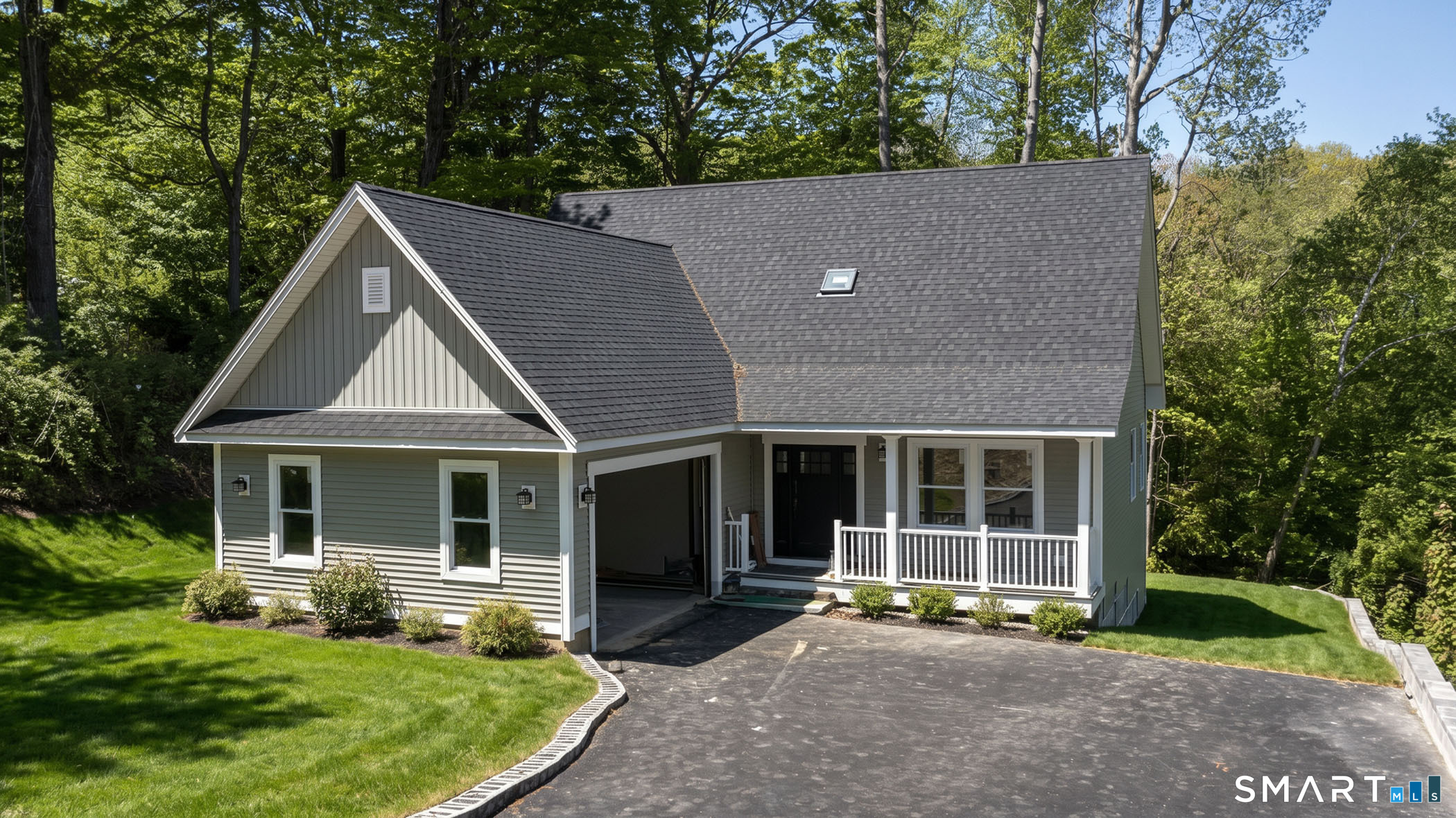 24 West Lakeview Road Plymouth CT 06782