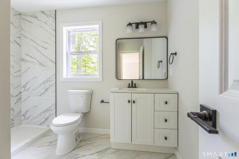 24 West Lakeview Road Plymouth CT 06782