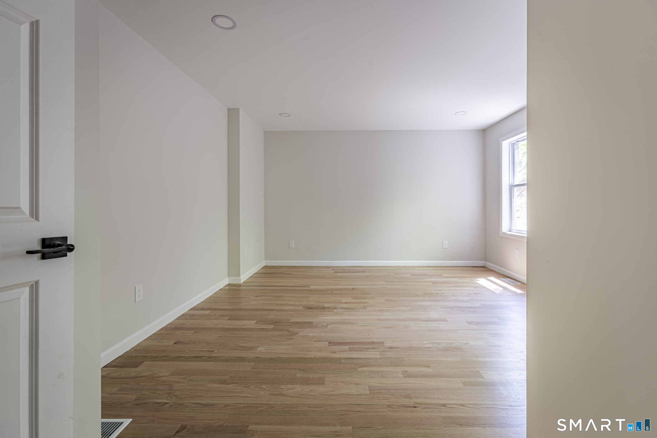 24 West Lakeview Road Plymouth CT 06782