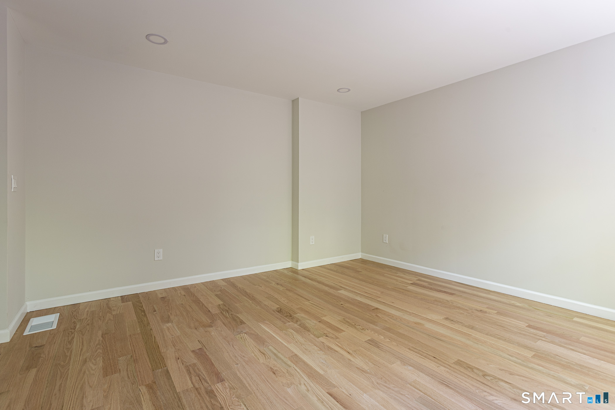 24 West Lakeview Road Plymouth CT 06782