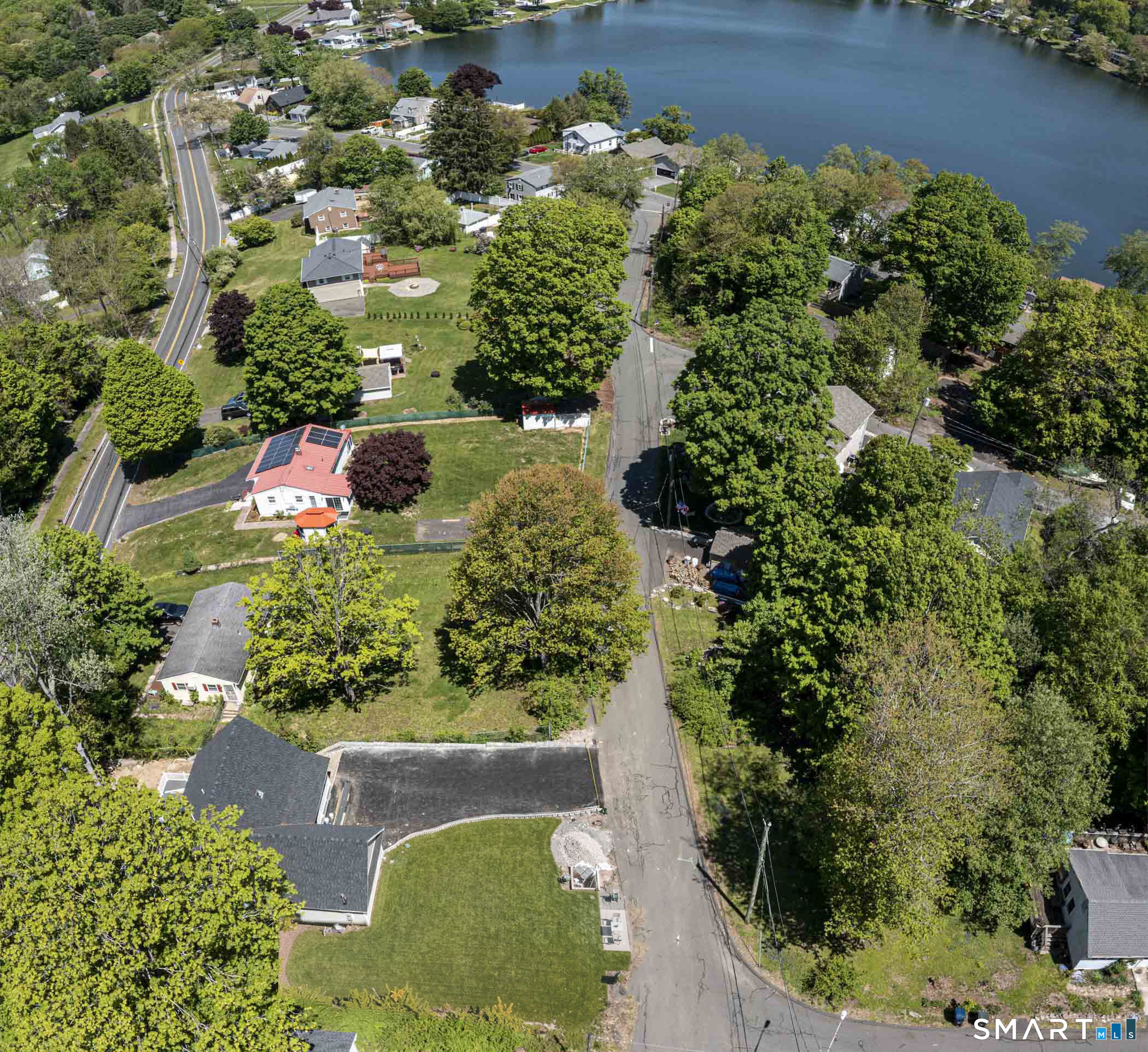 24 West Lakeview Road Plymouth CT 06782