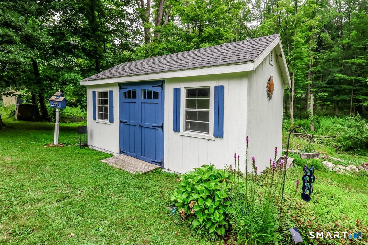 89 Candlewood Lake Road Brookfield CT 06804