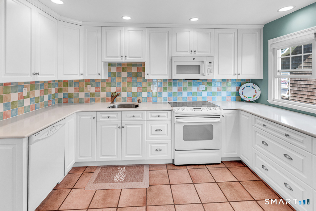 28 Gates Road Old Saybrook CT 06475