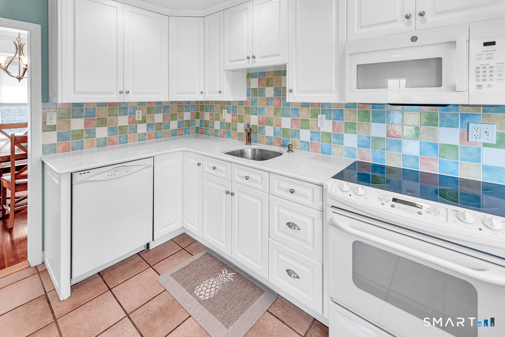 28 Gates Road Old Saybrook CT 06475