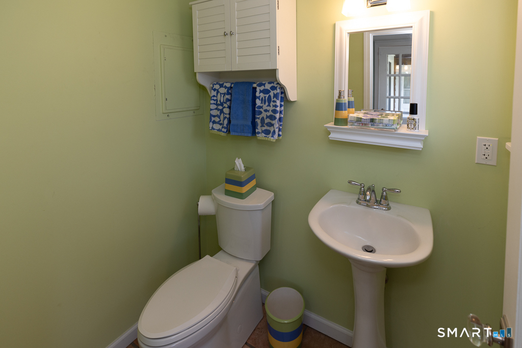 28 Gates Road Old Saybrook CT 06475